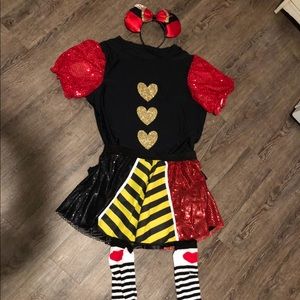 Never before worn women’s queen of hearts costume
